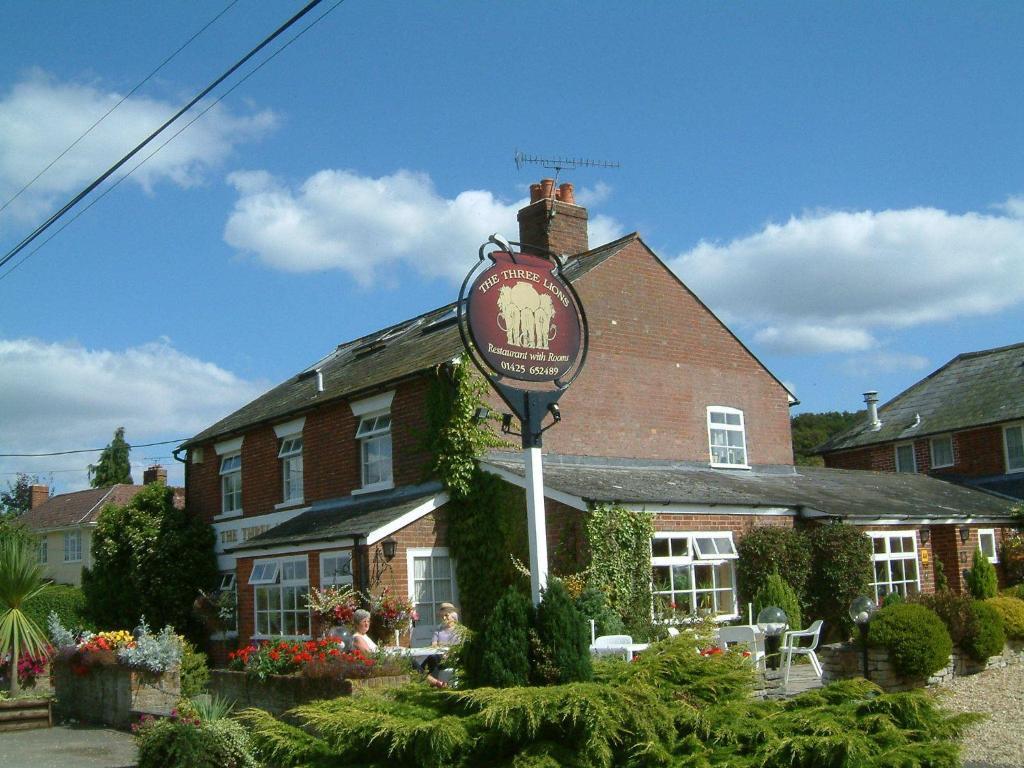 The Three Lions Hotell Fordingbridge Exteriör bild